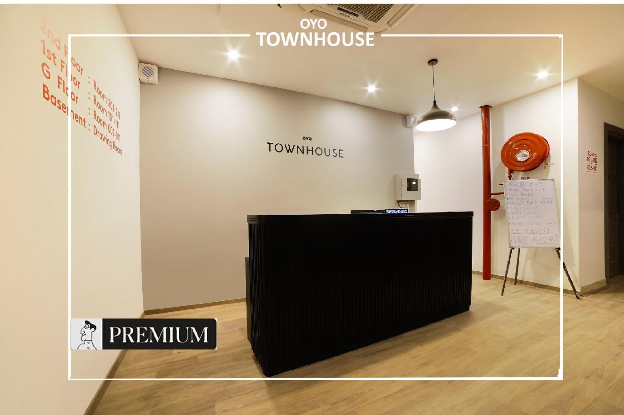 Oyo Townhouse 120 Shushant Lok Gurgaon Exterior foto